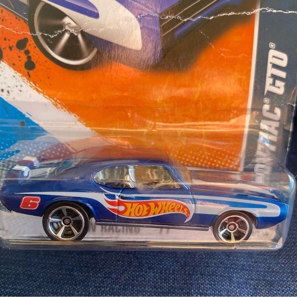 HOT WHEELS VHTF 2011 RACING SERIES 69 PONTIAC GTO - Picture 2 of 6